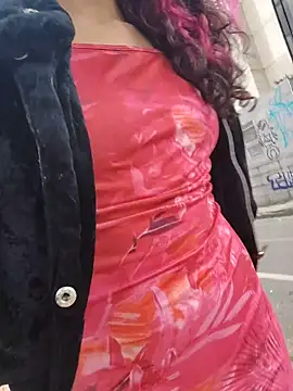 Snapshot of _Laary chatting on November 2, 8:11 pm Laary online show from November 2, 8:11 pm