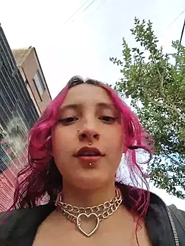 Snapshot of _Laary chatting on November 22, 9:47 pm Laary online show from November 22, 9:47 pm