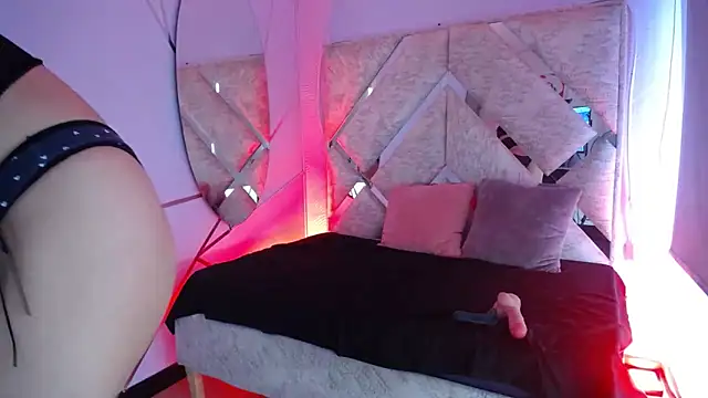 Dalia D online show from December 4, 4:27 pm