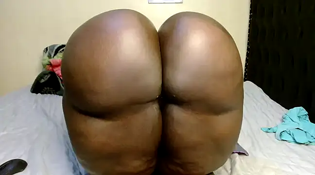 Toomuchbooty33 online show from December 3, 10:40 pm