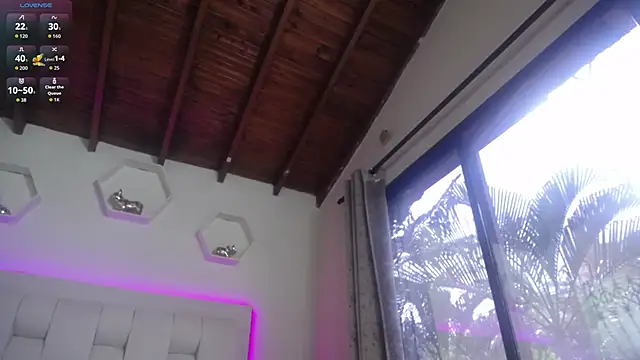 shanakendall online show from September 22, 2:30 pm