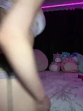 katyaaxo online show from February 4, 1:45 am