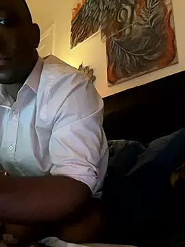 Snapshot of KingB8r chatting on October 4, 11:58 pm KingB8r online show from October 4, 11:58 pm