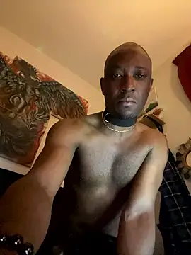 Snapshot of KingB8r chatting on October 11, 3:28 am KingB8r online show from October 11, 3:28 am