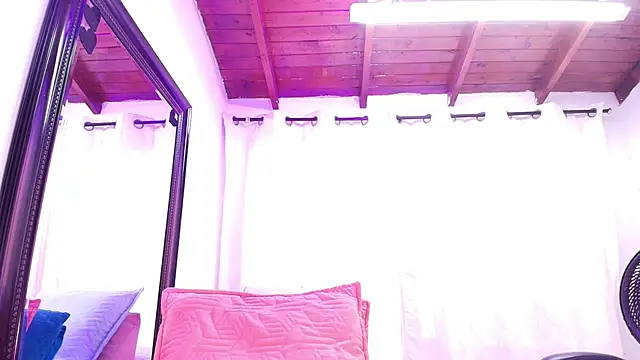 danna berlin  online show from January 29, 7:22 pm