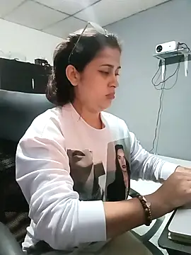 Latina sexy1 online show from February 21, 11:43 pm