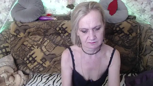 Snapshot of MissBekker chatting on December 31, 1:04 am MissBekker online show from December 31, 1:04 am