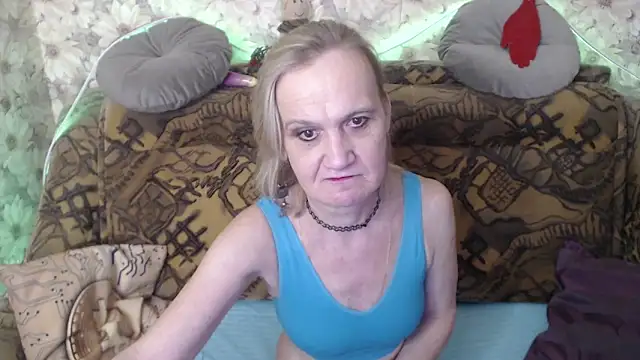 Snapshot of MissBekker chatting on February 26, 2:59 am MissBekker online show from February 26, 2:59 am