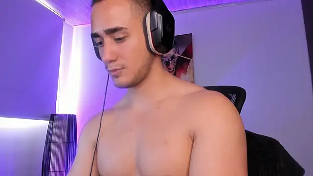 AlexRivera6 online show from December 24, 9:33 pm