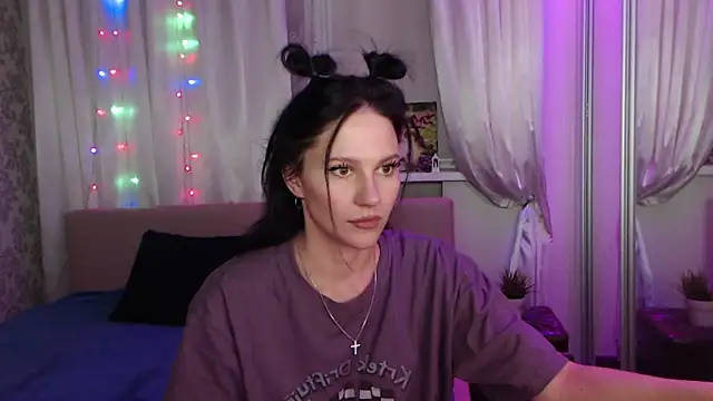 Snapshot of Zlata888 chatting on November 3, 8:43 pm Zlata888 online show from November 3, 8:43 pm