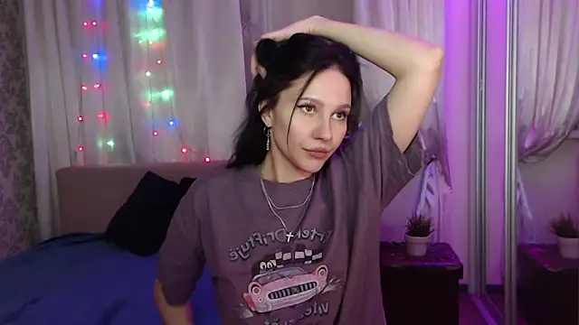 Snapshot of Zlata888 chatting on November 24, 1:00 pm Zlata888 online show from November 24, 1:00 pm