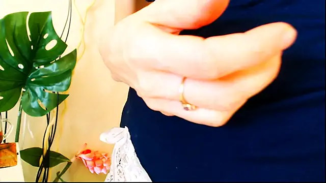 OLIVIA CANDY online show from February 19, 7:39 am