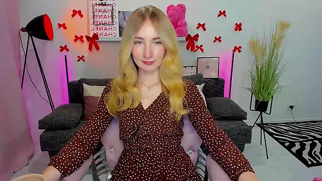 Snapshot of bella__rose chatting on February 18, 7:19 pm bella rose online show from February 18, 7:19 pm