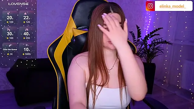 Elishka  online show from December 8, 8:04 pm