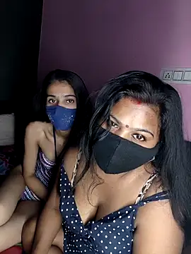 Snapshot of cutee__crazy chatting on November 27, 2:08 pm cutee crazy online show from November 27, 2:08 pm