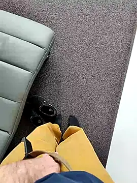 Snapshot of Boring_one chatting on February 18, 12:39 pm Boring one online show from February 18, 12:39 pm