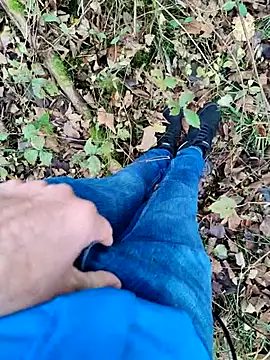 Snapshot of Boring_one chatting on November 6, 1:45 pm Boring one online show from November 6, 1:45 pm