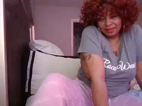 MSweetLindaParks online show from January 13, 12:35 pm