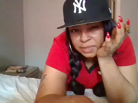 MSweetLindaParks online show from January 13, 5:02 pm