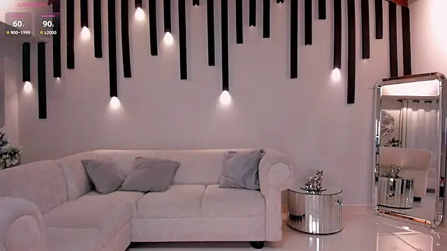 ToriCrossX online show from February 4, 8:49 pm