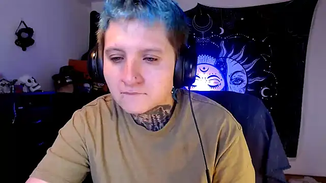 Snapshot of Marieblueeyes chatting on February 4, 8:06 pm Marieblueeyes online show from February 4, 8:06 pm