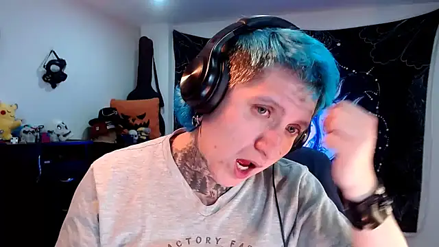 Snapshot of Marieblueeyes chatting on February 5, 5:20 am Marieblueeyes online show from February 5, 5:20 am