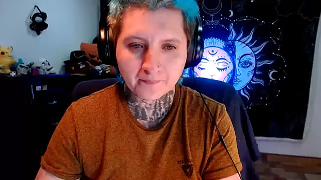 Snapshot of Marieblueeyes chatting on February 6, 7:56 am Marieblueeyes online show from February 6, 7:56 am