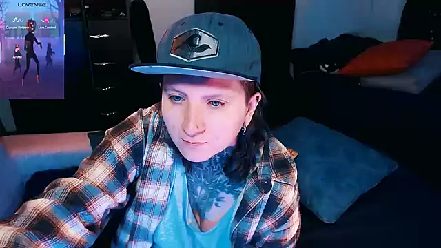 Snapshot of Marieblueeyes chatting on October 5, 12:31 am Marieblueeyes online show from October 5, 12:31 am