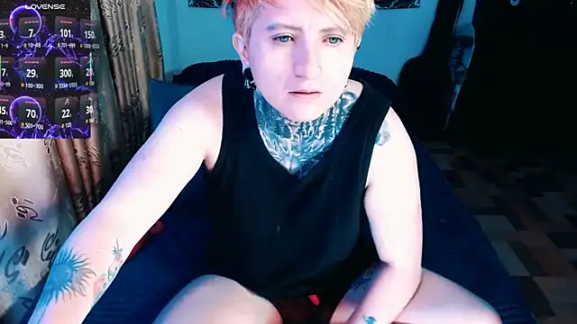 Snapshot of Marieblueeyes chatting on November 9, 4:44 am Marieblueeyes online show from November 9, 4:44 am