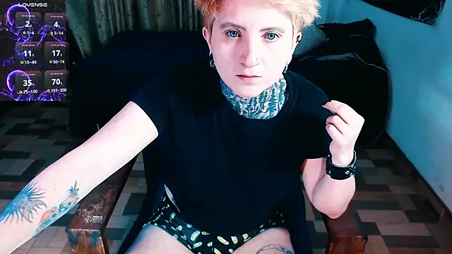 Snapshot of Marieblueeyes chatting on November 12, 3:40 am Marieblueeyes online show from November 12, 3:40 am