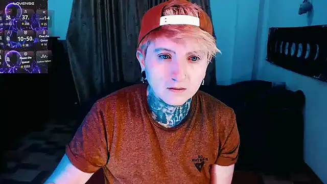 Snapshot of Marieblueeyes chatting on November 13, 1:59 am Marieblueeyes online show from November 13, 1:59 am