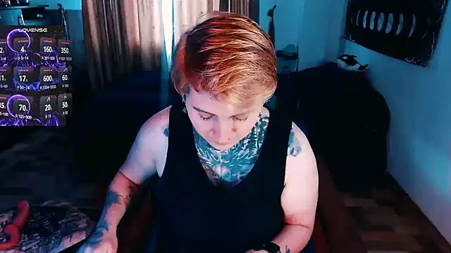 Snapshot of Marieblueeyes chatting on November 21, 2:05 pm Marieblueeyes online show from November 21, 2:05 pm