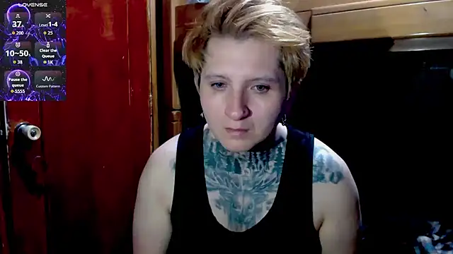 Snapshot of Marieblueeyes chatting on December 2, 3:56 am Marieblueeyes online show from December 2, 3:56 am