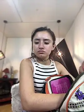 Perla Campbell online show from December 11, 7:36 pm