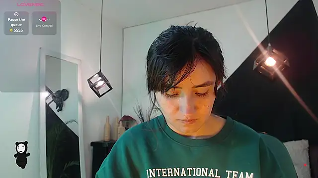 Perla Campbell online show from March 22, 4:04 pm