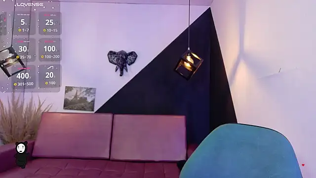 Perla Campbell online show from October 2, 6:15 pm