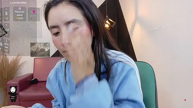 Perla Campbell online show from October 28, 12:19 pm