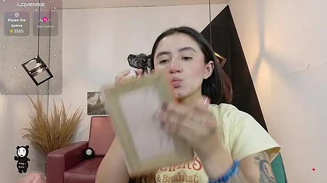 Perla Campbell online show from November 17, 5:08 pm