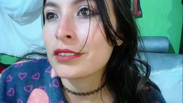 Alexandrasaenz online show from December 30, 1:37 am