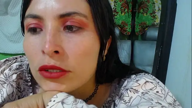 Alexandrasaenz online show from January 25, 11:54 pm