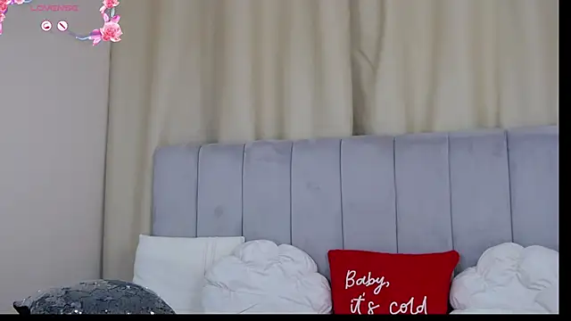 Barbie Blond  online show from November 1, 7:10 am