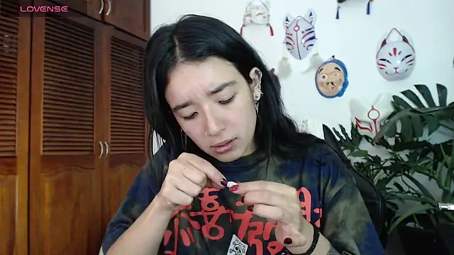 Snapshot of cat_salo chatting on December 5, 11:07 pm cat salo online show from December 5, 11:07 pm