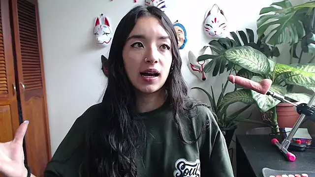 Snapshot of cat_salo chatting on January 6, 3:08 pm cat salo online show from January 6, 3:08 pm