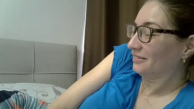 Ashleyspice online show from March 19, 7:18 am