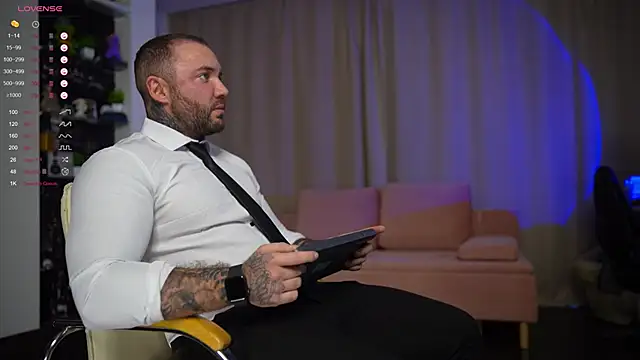 Snapshot of Demianblake chatting on February 27, 3:15 pm Demianblake online show from February 27, 3:15 pm