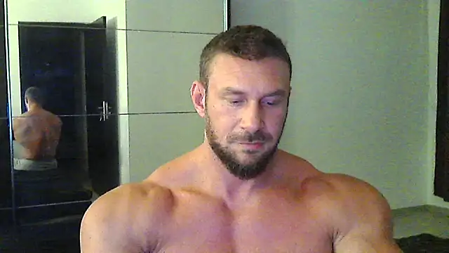muscularkevin online show from September 14, 6:18 pm