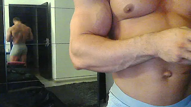 muscularkevin online show from September 16, 3:40 am