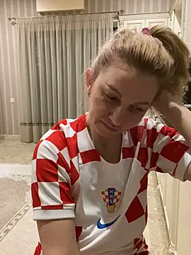 Amazoniiaa online show from February 9, 6:37 pm