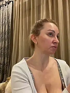 Amazoniiaa online show from February 12, 4:22 pm