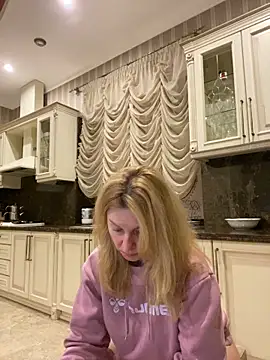 Amazoniiaa online show from February 27, 9:36 pm